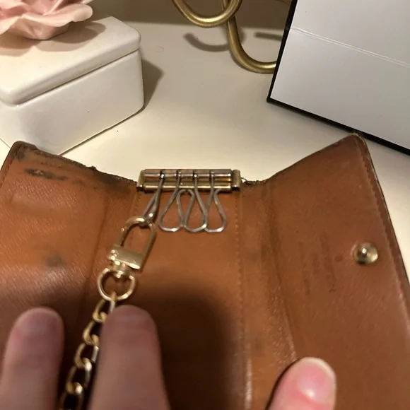 Louis Vuitton Monogram Key Holder EUC - Picture 4 of 5